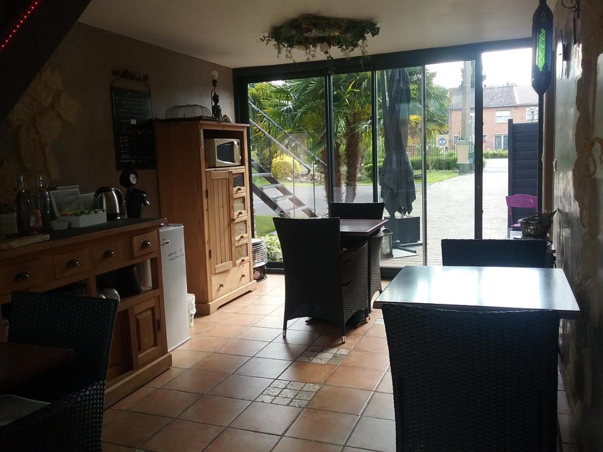 Chambres D Hotes ,Hotel ,Secret D'Une Nuit A Vicq Pres De Onnaing,Avec Piscine Luaran gambar