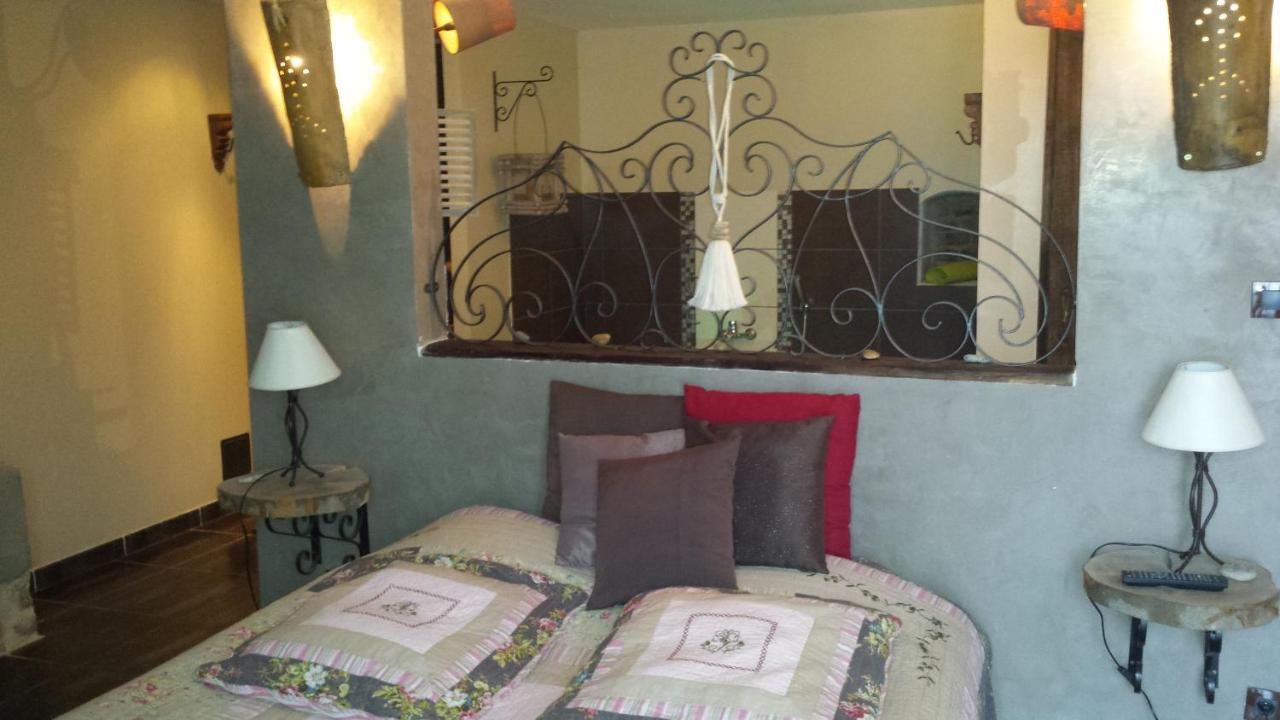 Chambres D Hotes ,Hotel ,Secret D'Une Nuit A Vicq Pres De Onnaing,Avec Piscine Bilik gambar
