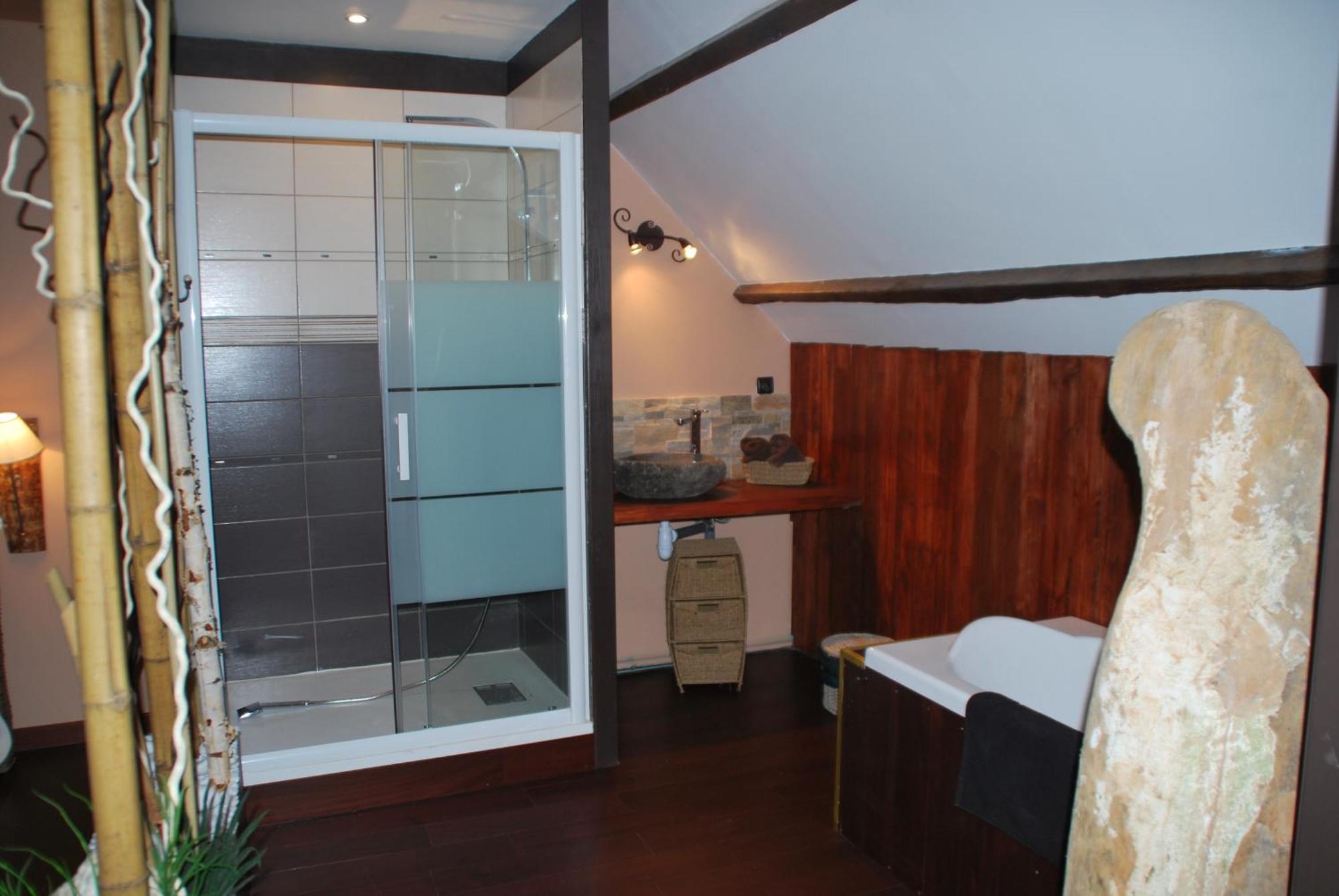 Chambres D Hotes ,Hotel ,Secret D'Une Nuit A Vicq Pres De Onnaing,Avec Piscine Luaran gambar