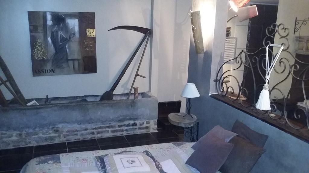 Chambres D Hotes ,Hotel ,Secret D'Une Nuit A Vicq Pres De Onnaing,Avec Piscine Luaran gambar