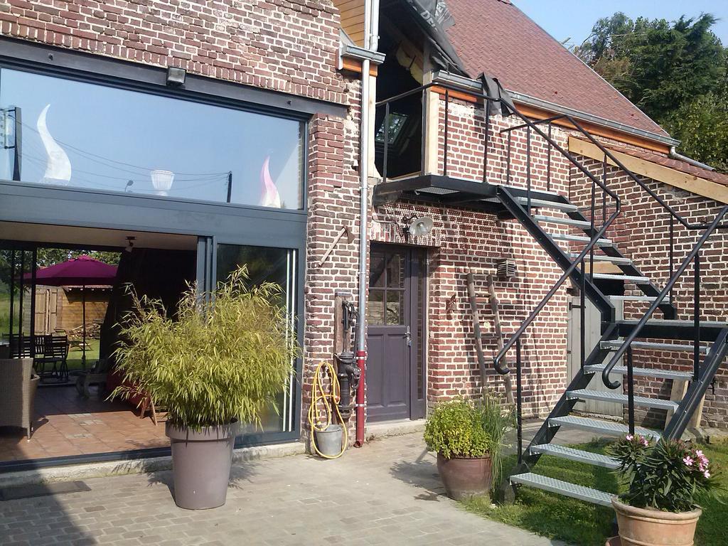 Chambres D Hotes ,Hotel ,Secret D'Une Nuit A Vicq Pres De Onnaing,Avec Piscine Luaran gambar
