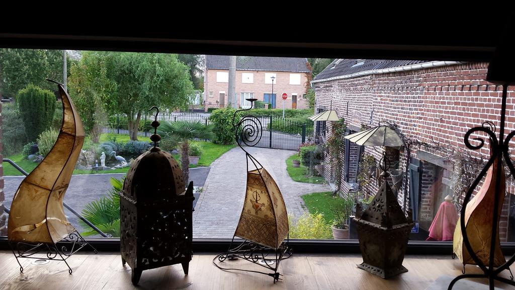 Chambres D Hotes ,Hotel ,Secret D'Une Nuit A Vicq Pres De Onnaing,Avec Piscine Luaran gambar