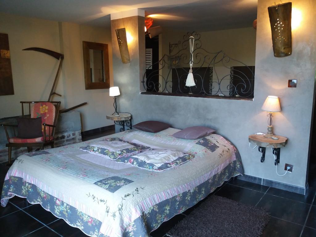 Chambres D Hotes ,Hotel ,Secret D'Une Nuit A Vicq Pres De Onnaing,Avec Piscine Luaran gambar