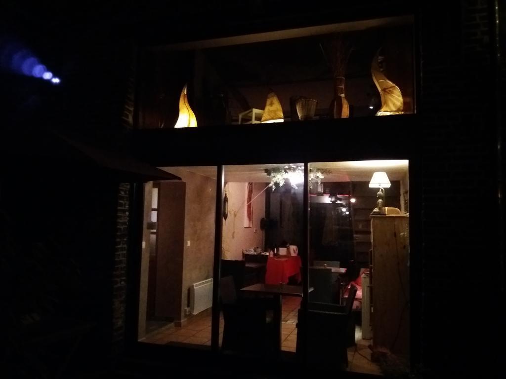 Chambres D Hotes ,Hotel ,Secret D'Une Nuit A Vicq Pres De Onnaing,Avec Piscine Luaran gambar